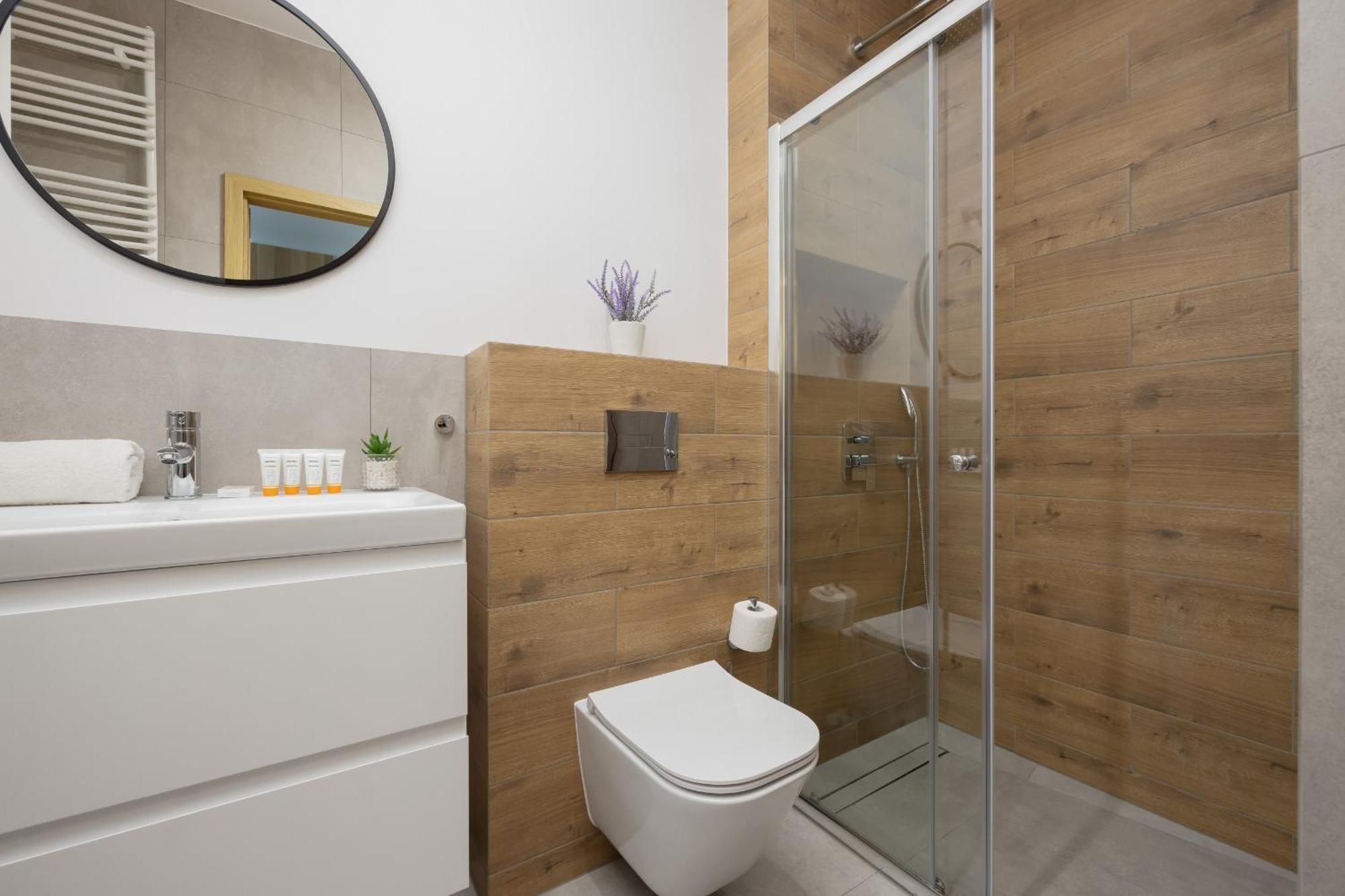 Stylish With Parking By Renters Warszawa
